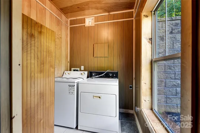 $575,000 | 54 Barnwood Way, Whittier, NC 28789