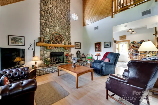 $575,000 | 54 Barnwood Way, Whittier, NC 28789