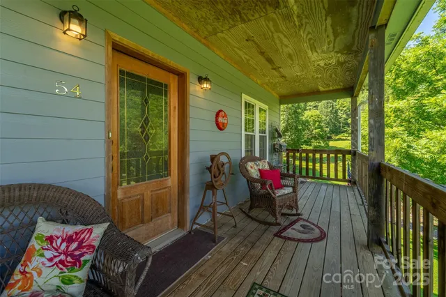 $575,000 | 54 Barnwood Way, Whittier, NC 28789
