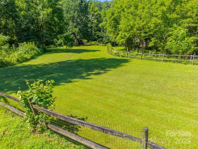 $575,000 | 54 Barnwood Way, Whittier, NC 28789