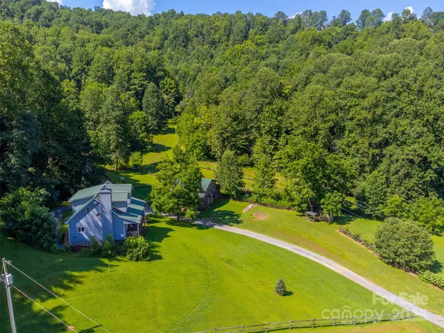 $575,000 | 54 Barnwood Way, Whittier, NC 28789