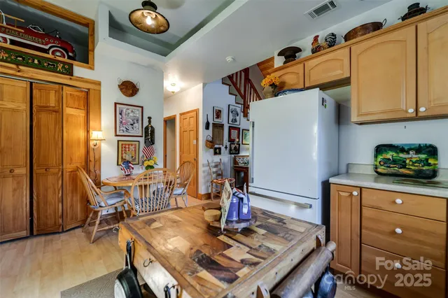 $575,000 | 54 Barnwood Way, Whittier, NC 28789