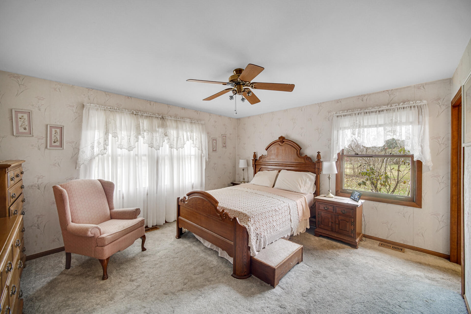 660 North 700 West Hobart, IN 46342 - Photo 14 of 40 1920x1280