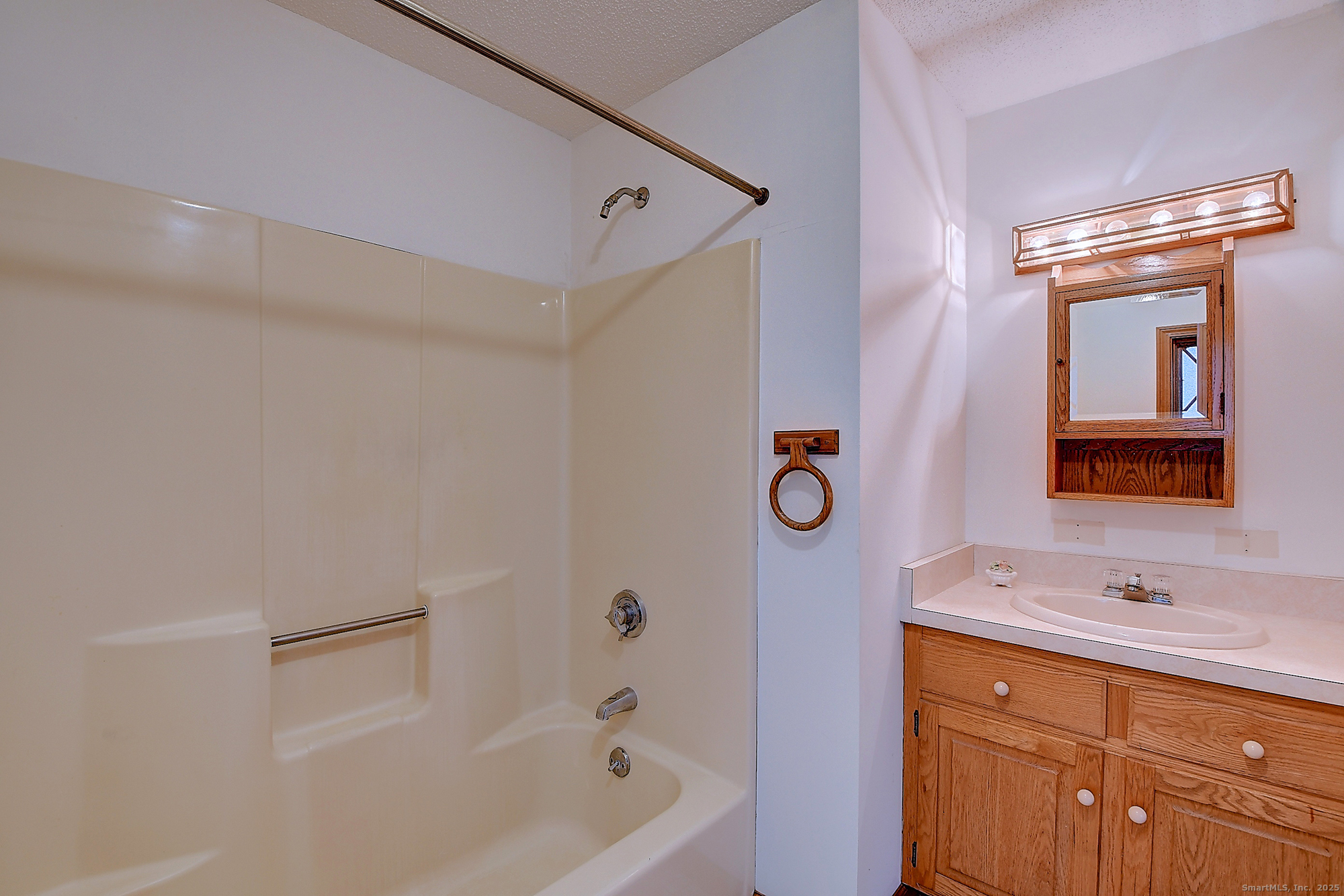 124 Notch Road Bolton, CT 06043 - Photo 24 of 40