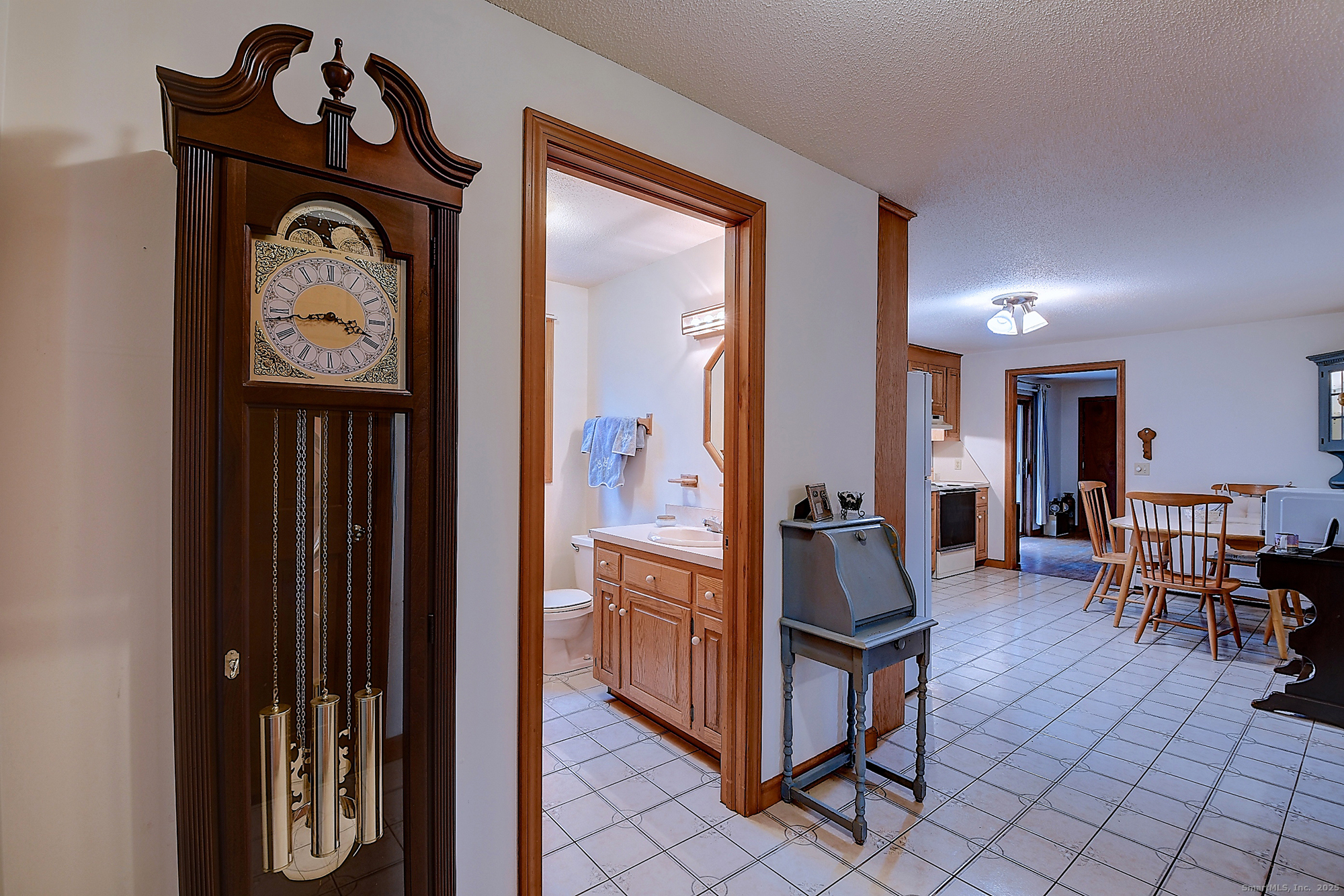 124 Notch Road Bolton, CT 06043 - Photo 5 of 40