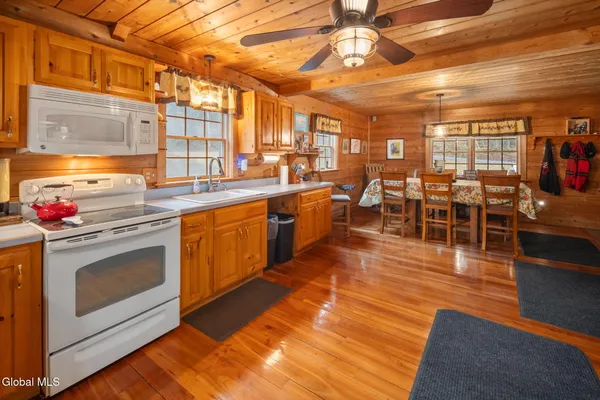 $499,900 | 260 Kniskern Road, Gilboa, NY 12122