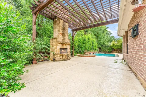 $699,900 | 28331 Hollow Springs Lane, Spring, TX 77386