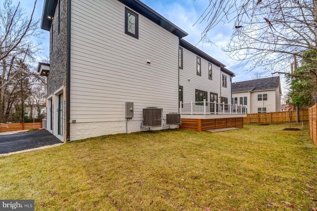 $2,450,000 | 1635 1st Place, McLean, VA 22101