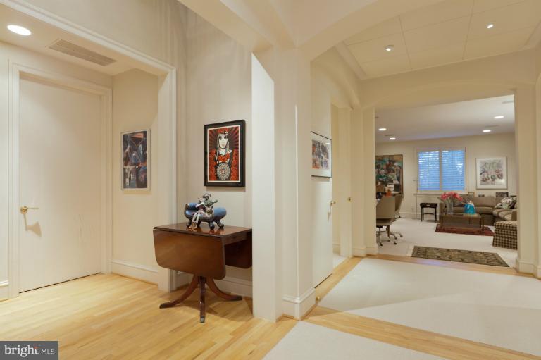 3101 Rolling Road Chevy Chase, MD 20815 - Photo 12 of 18 Interior (General)