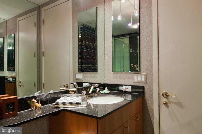 3101 Rolling Road Chevy Chase, MD 20815 - Photo 4 of 18 Bath (Master)