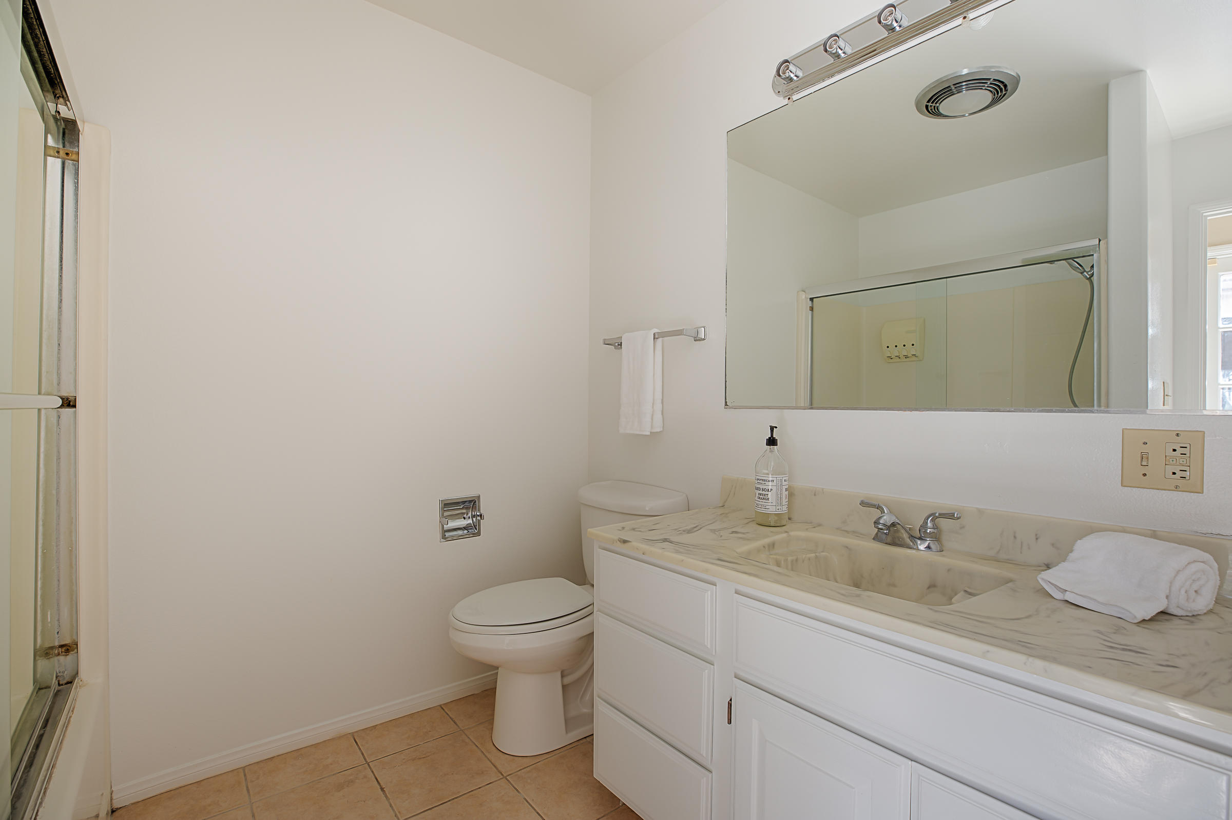 1275 Mountain View Road Santa Barbara, CA 93109 - Photo 17 of 27 Bath 3