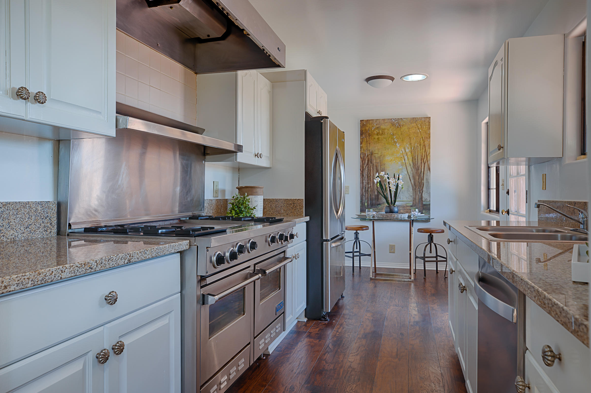 1275 Mountain View Road Santa Barbara, CA 93109 - Photo 3 of 27 Kitchen