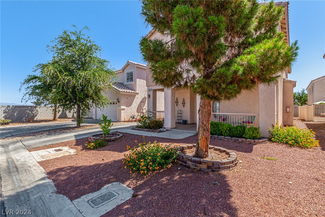 5850 Crumbling Ridge Street Henderson, NV 89011 - Photo 4 of 33
