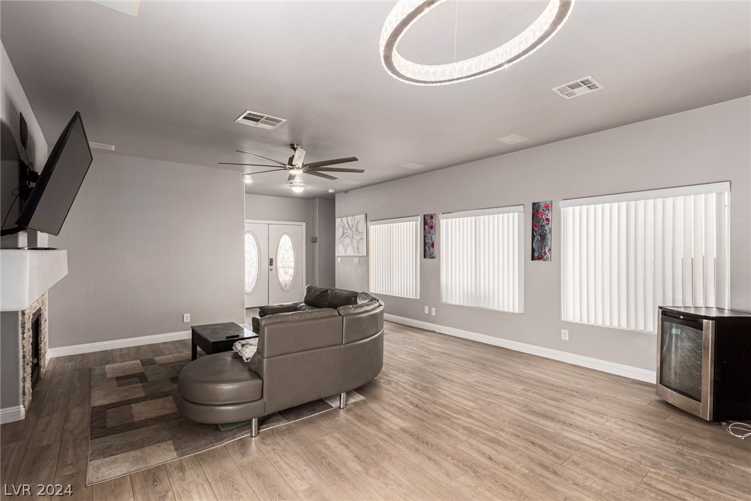 5850 Crumbling Ridge Street Henderson, NV 89011 - Photo 9 of 33