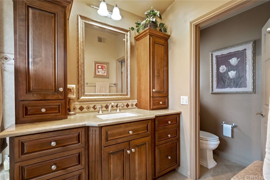 7278 Woodvale Court West Hills, CA 91307 - Photo 16 of 35