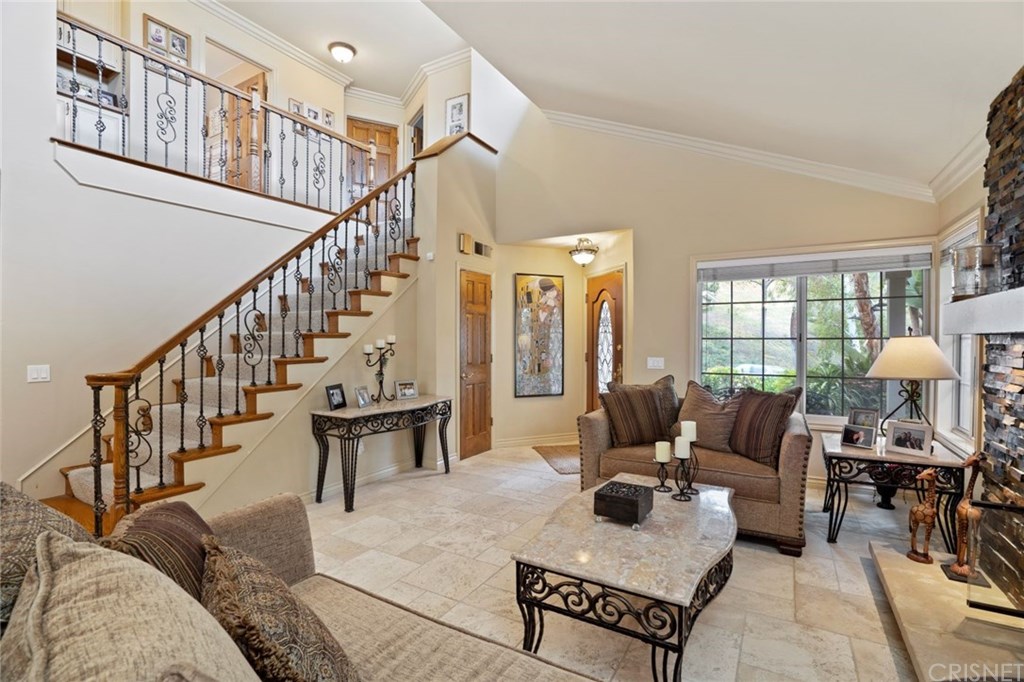 7278 Woodvale Court West Hills, CA 91307 - Photo 7 of 35