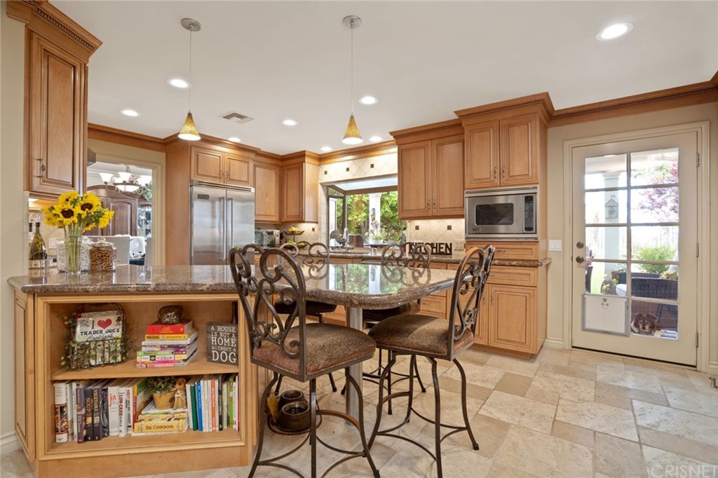 7278 Woodvale Court West Hills, CA 91307 - Photo 8 of 35