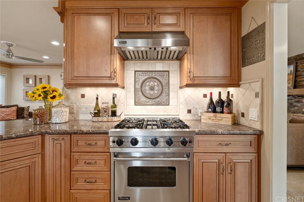 7278 Woodvale Court West Hills, CA 91307 - Photo 10 of 35