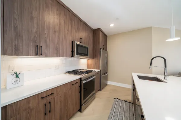 $3,195 | 338 Newark Avenue, Unit 306, Jersey City, NJ 07302