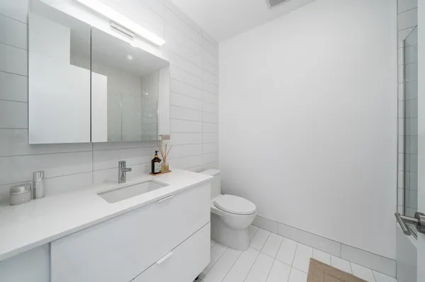 $3,195 | 338 Newark Avenue, Unit 306, Jersey City, NJ 07302