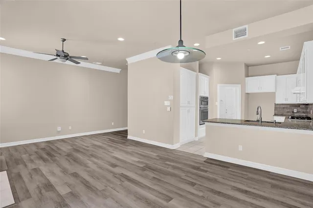 $430,000 | 4092 Oberlin Way, Addison, TX 75001