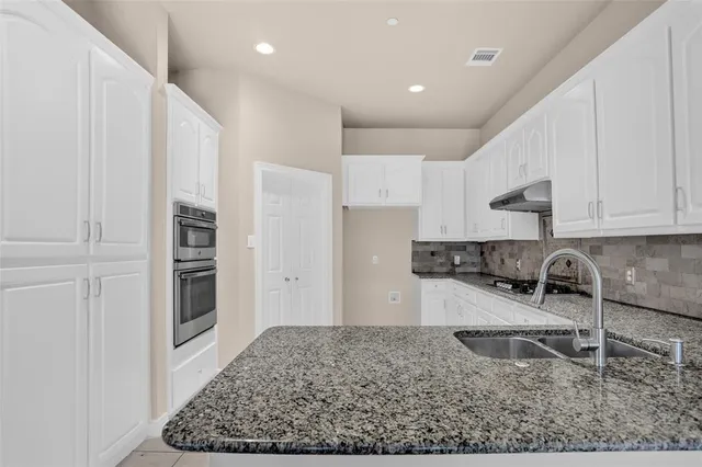 $430,000 | 4092 Oberlin Way, Addison, TX 75001