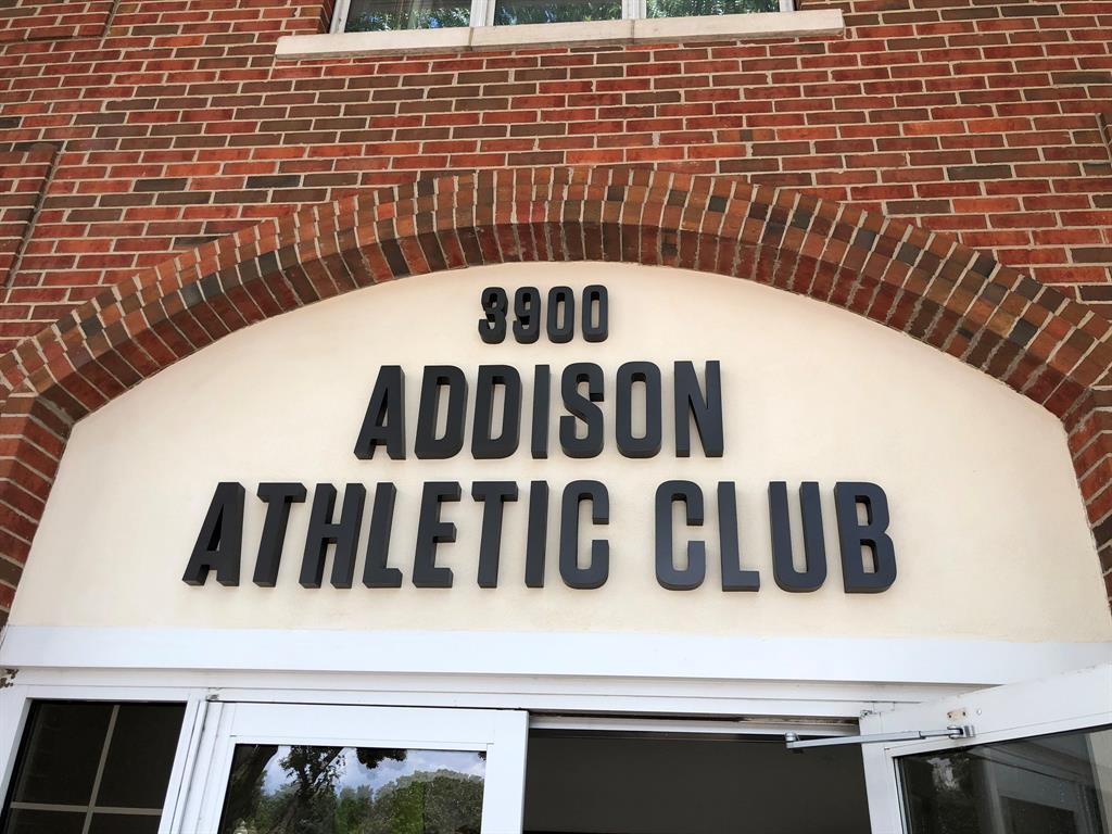 4092 Oberlin Way Addison, TX 75001 - Photo 37 of 40 Exterior view of brick siding
