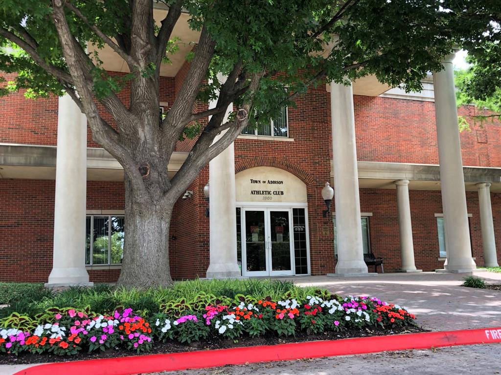 4092 Oberlin Way Addison, TX 75001 - Photo 38 of 40 Front of Athletic Club
