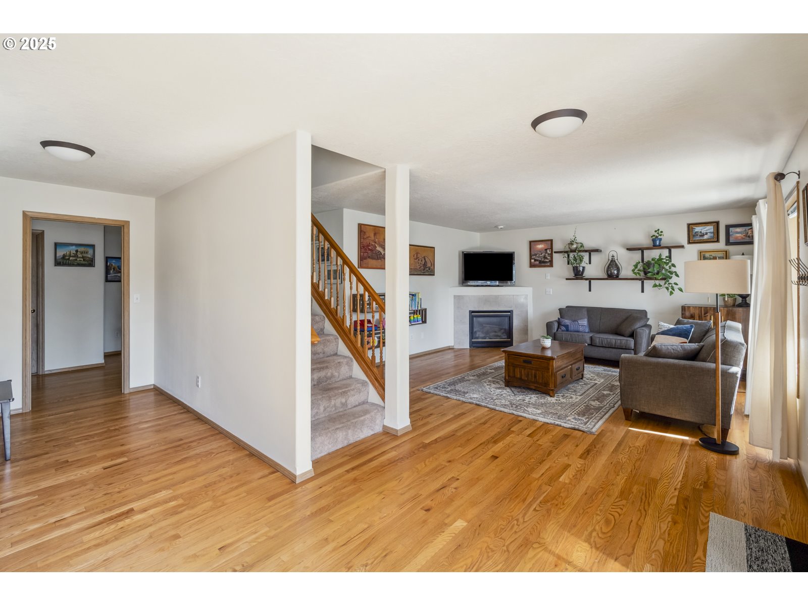 1211 Northeast Lenore Street Portland, OR 97211 - Photo 4 of 34 Gallery Image 4
