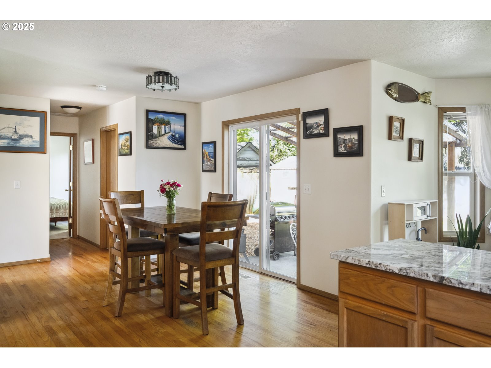 1211 Northeast Lenore Street Portland, OR 97211 - Photo 5 of 34 Gallery Image 5