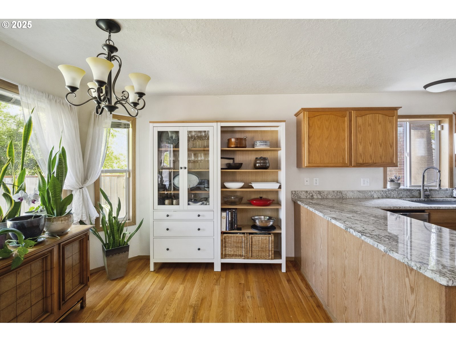 1211 Northeast Lenore Street Portland, OR 97211 - Photo 9 of 34 Gallery Image 9