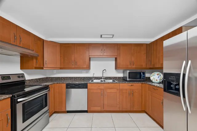 $3,800 | 5001 Woodway Drive, Unit 1804, Houston, TX 77056