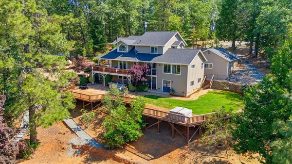 $1,150,000 | 14624 Cherokee Lane, Grass Valley, CA 95945