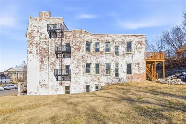 $569,000 | 115 South 13th Street, St. Joseph, MO 64501