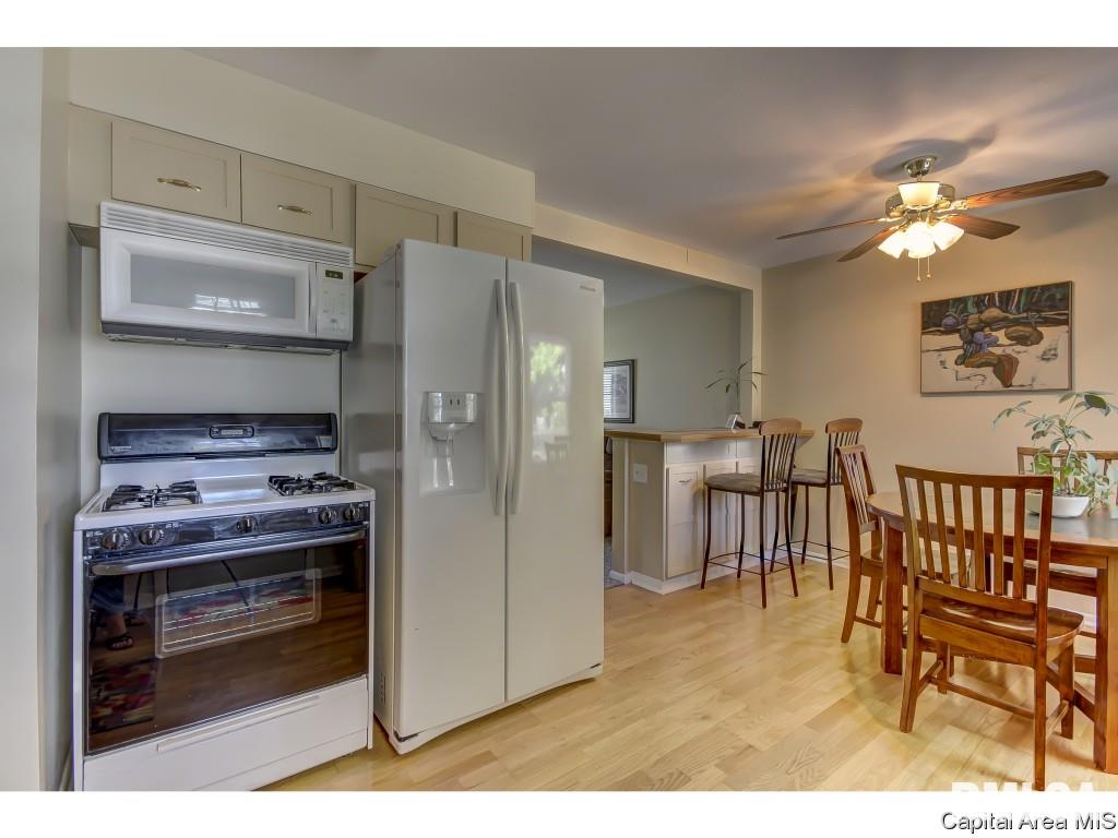 1908 Fairmont Drive Springfield, IL 62702 - Photo 12 of 32