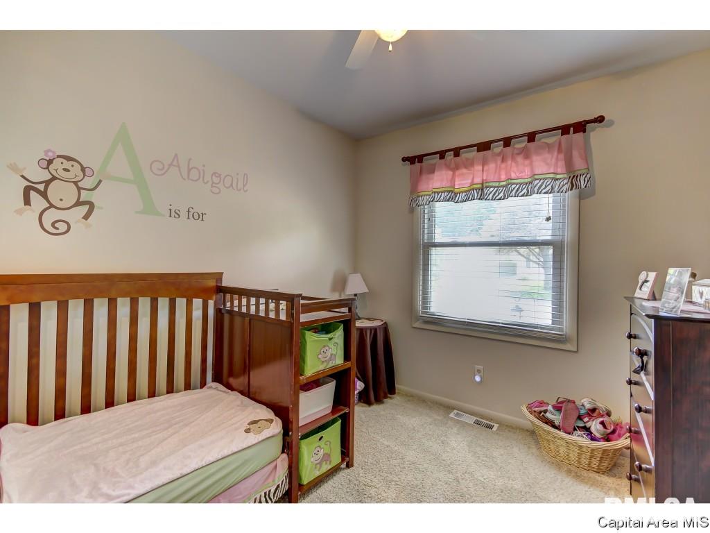 1908 Fairmont Drive Springfield, IL 62702 - Photo 19 of 32