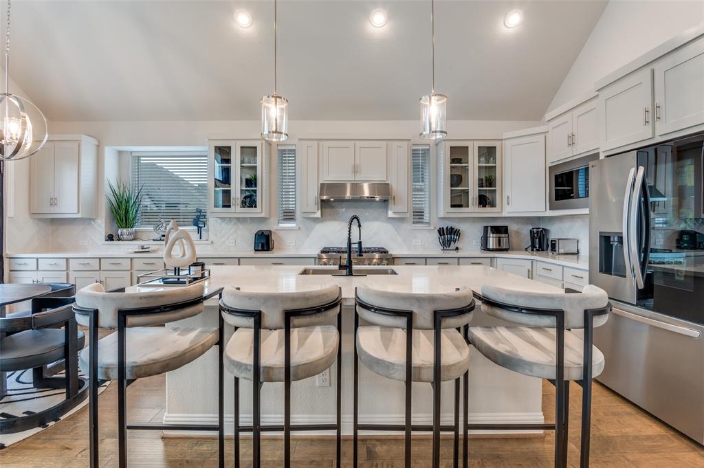 2417 Shane Drive Midlothian, TX 76065 - Photo 10 of 40 a kitchen with counter top space and appliances