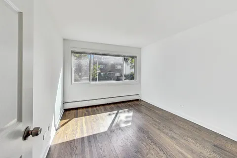 $1,650 | 6000 North Winthrop Avenue, Unit 306, Chicago, IL 60660