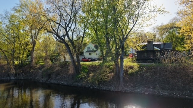 2 Oscar Street Holyoke, MA 01040 - Photo 22 of 23