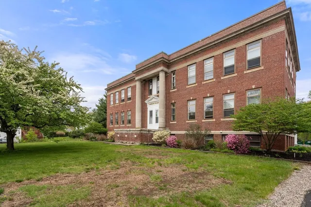 $330,000 | 280 Village Street, Unit D2, Medway, MA 02053