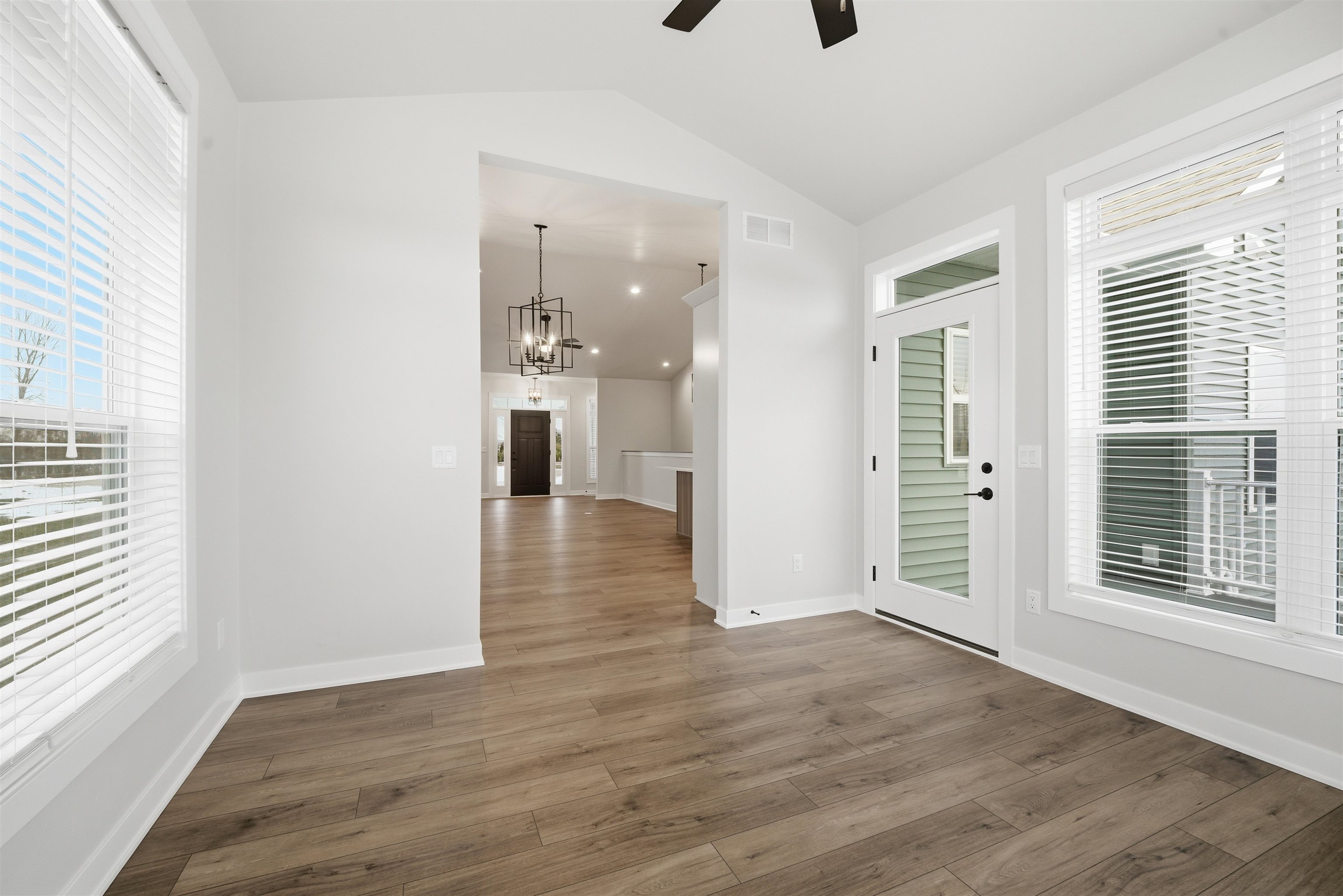 1386 Lighthouse Village Road Fond du Lac, WI 54937 - Photo 12 of 33