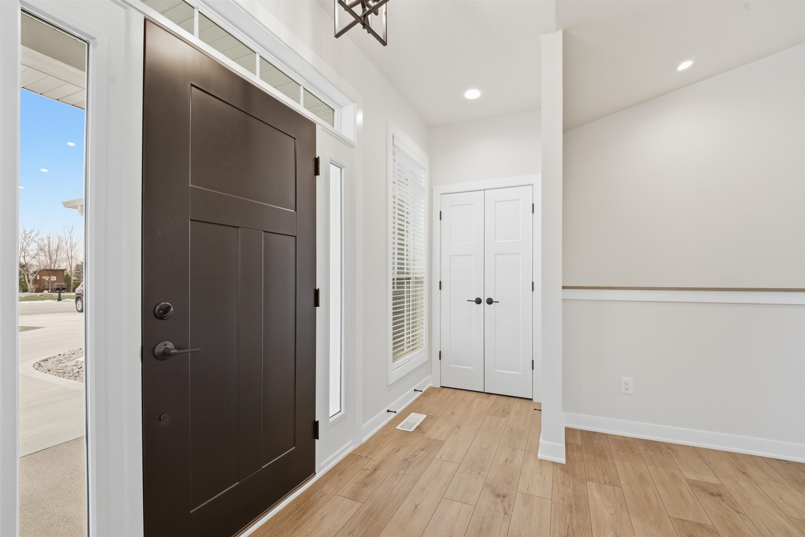 1386 Lighthouse Village Road Fond du Lac, WI 54937 - Photo 3 of 33