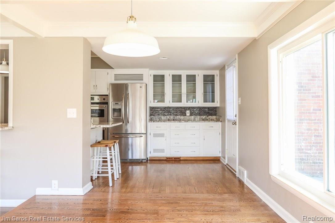 639 Westchester Road Grosse Pointe, MI 48230 - Photo 4 of 37 6D6A5747.jpg