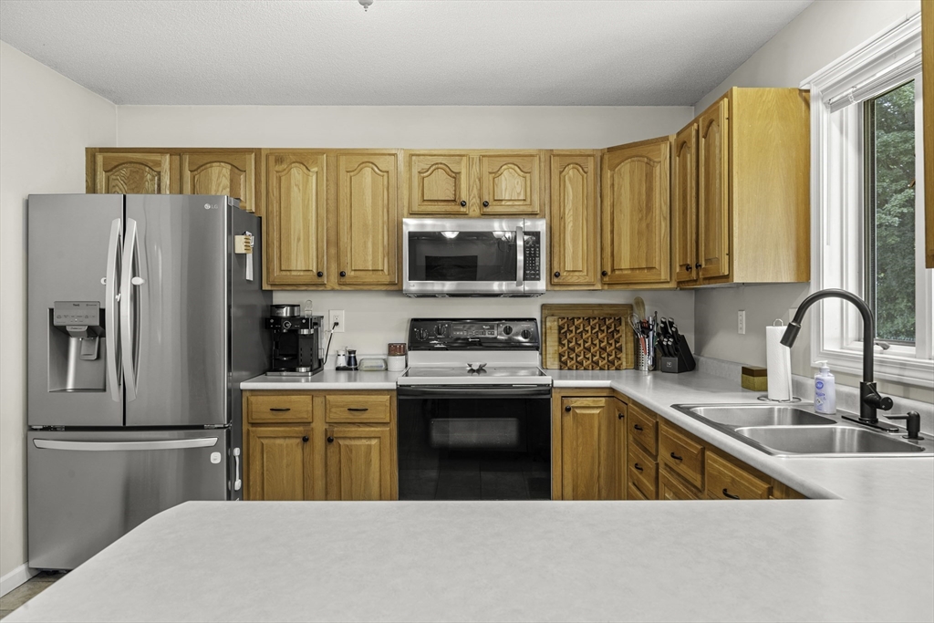 10 Scenic Road Westfield, MA 01085 - Photo 12 of 42