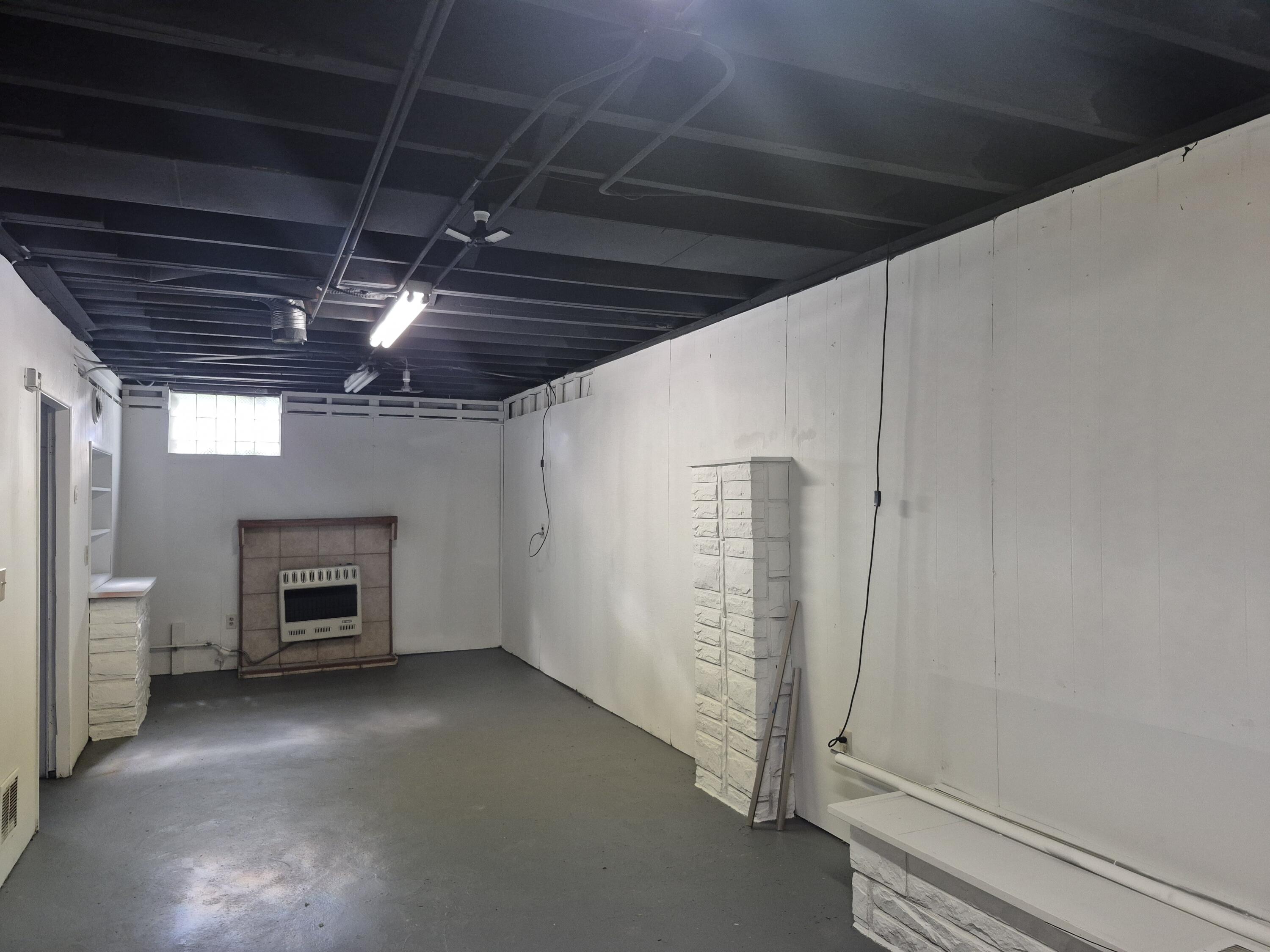 3809 West 11th Avenue Gary, IN 46404 - Photo 10 of 14 3000x2250