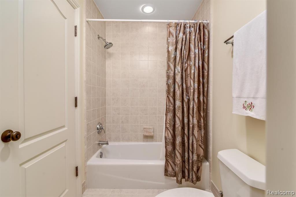 661 Langley Road Rochester Hills, MI 48309 - Photo 30 of 41