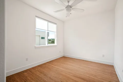 $725,000 | 1801 East 2nd Street, Unit 9, Austin, TX 78702