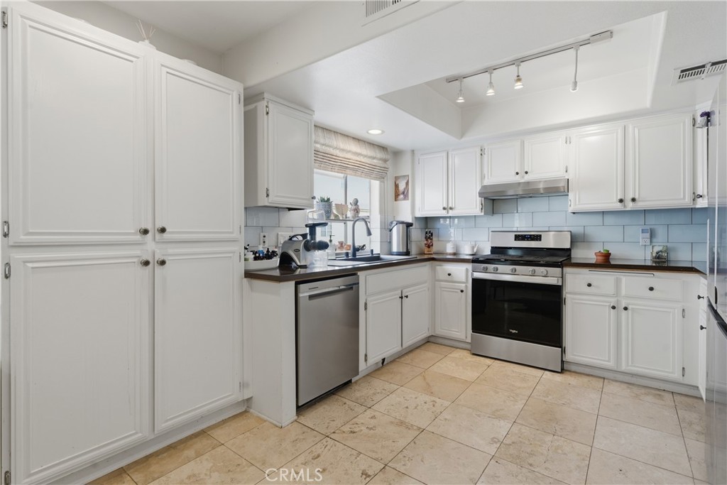 5340 Las Virgenes Road, Unit 11 Calabasas, CA 91302 - Photo 11 of 40