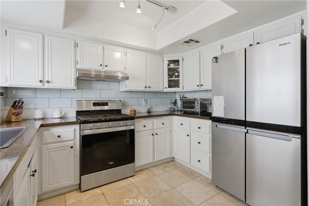 5340 Las Virgenes Road, Unit 11 Calabasas, CA 91302 - Photo 10 of 40