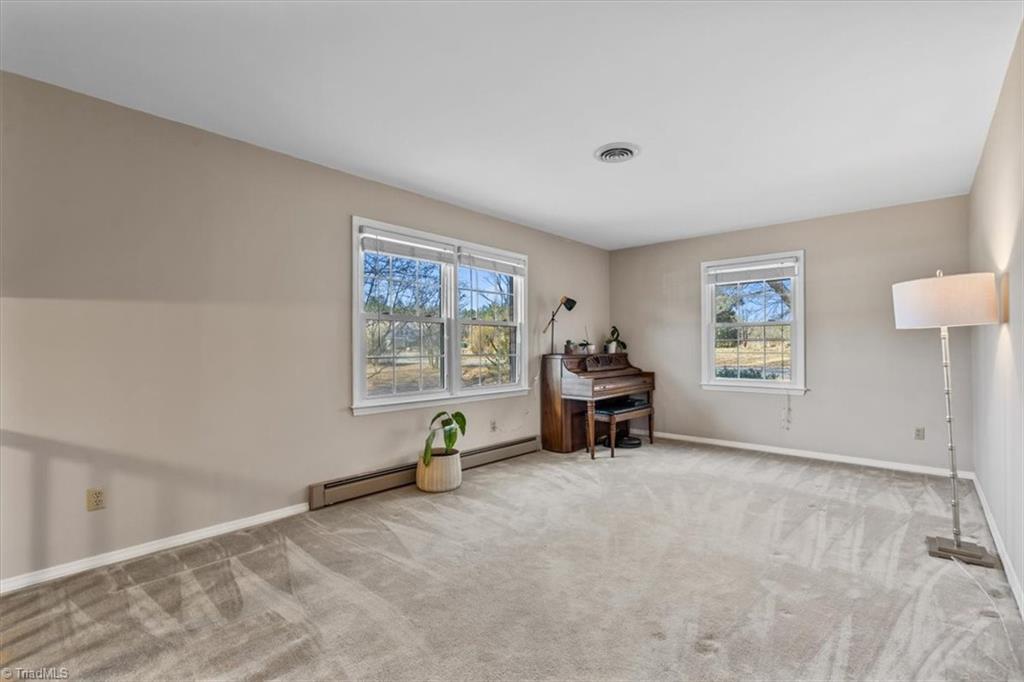 4809 Harvey Road Jamestown, NC 27282 - Photo 4 of 34 Gallery Image 4